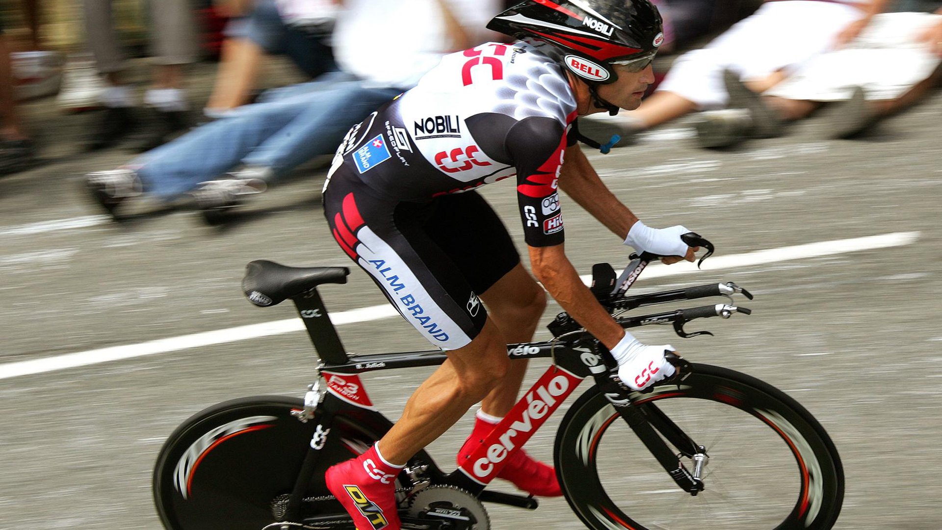 卡扎伊什维利再次破门，第25球领跑射手榜，冲击金靴称号，扎卡左后卫